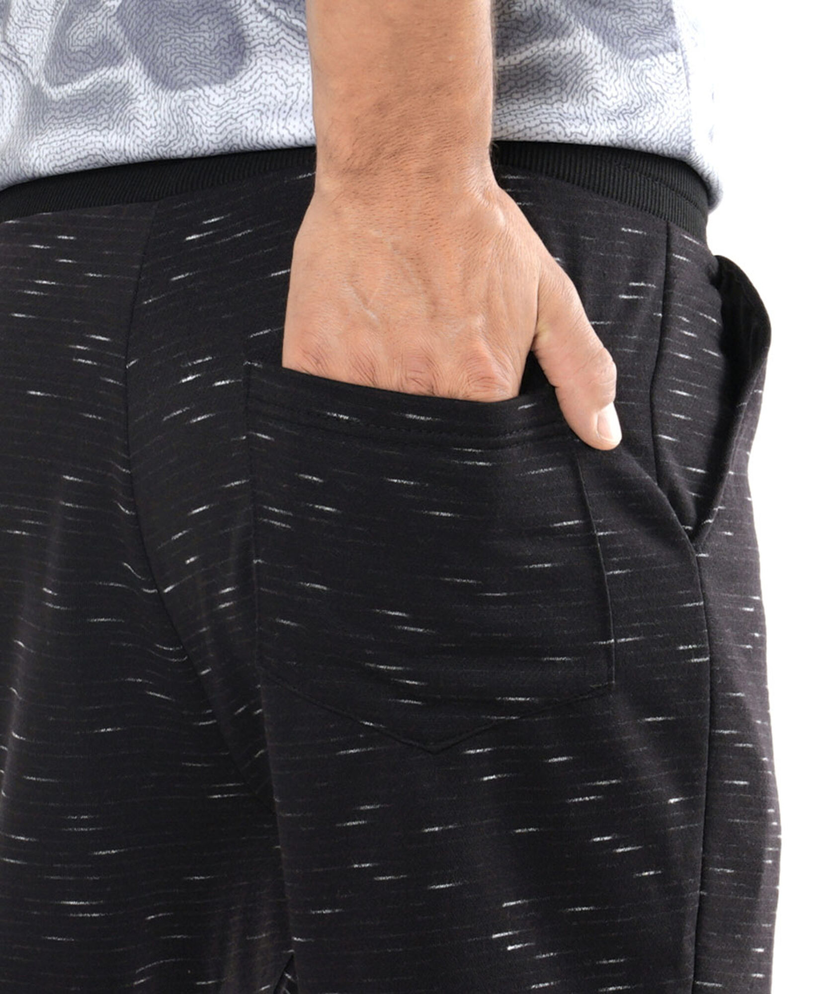 Pantalón deportivo hombre mini líneas Pantalón deportivo hombre mini líneas
