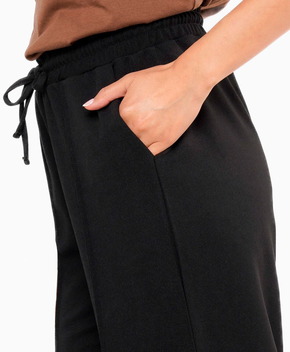 Pantal&oacute;n mujer negro bota ancha