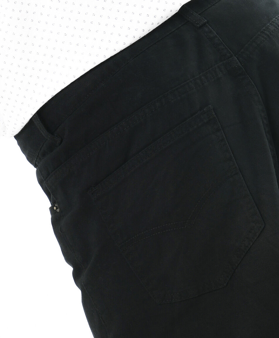 Pantal&oacute;n hombre b&aacute;sico negro
