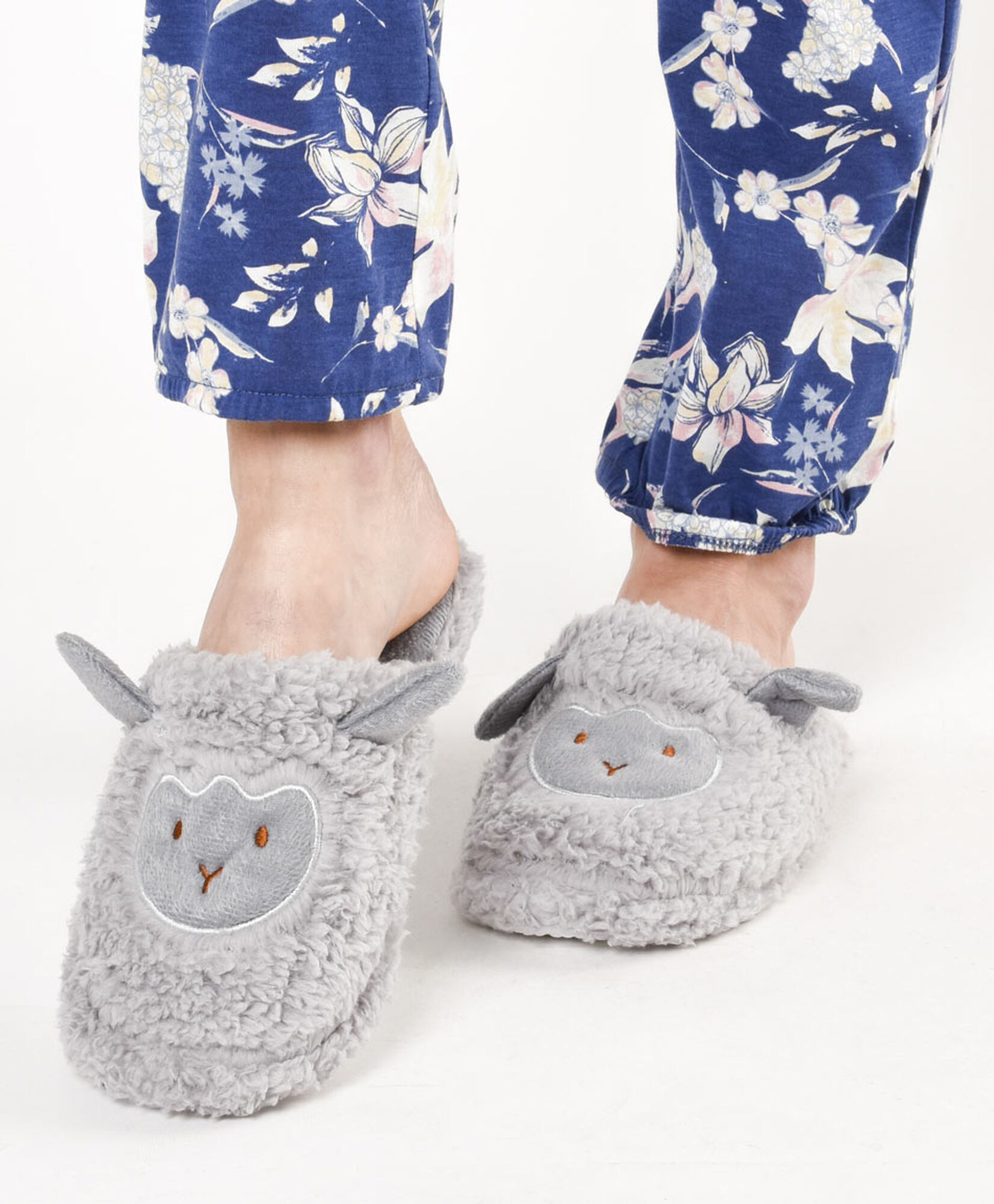 Pantufla mujer corderito Pantufla mujer corderito