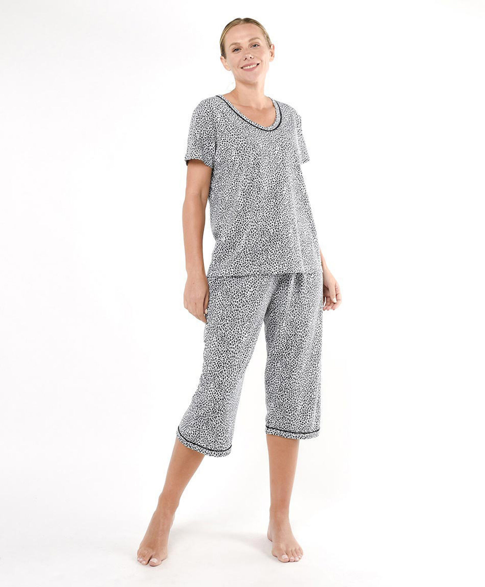 Pijama mujer capri animal print Pijama mujer capri animal print