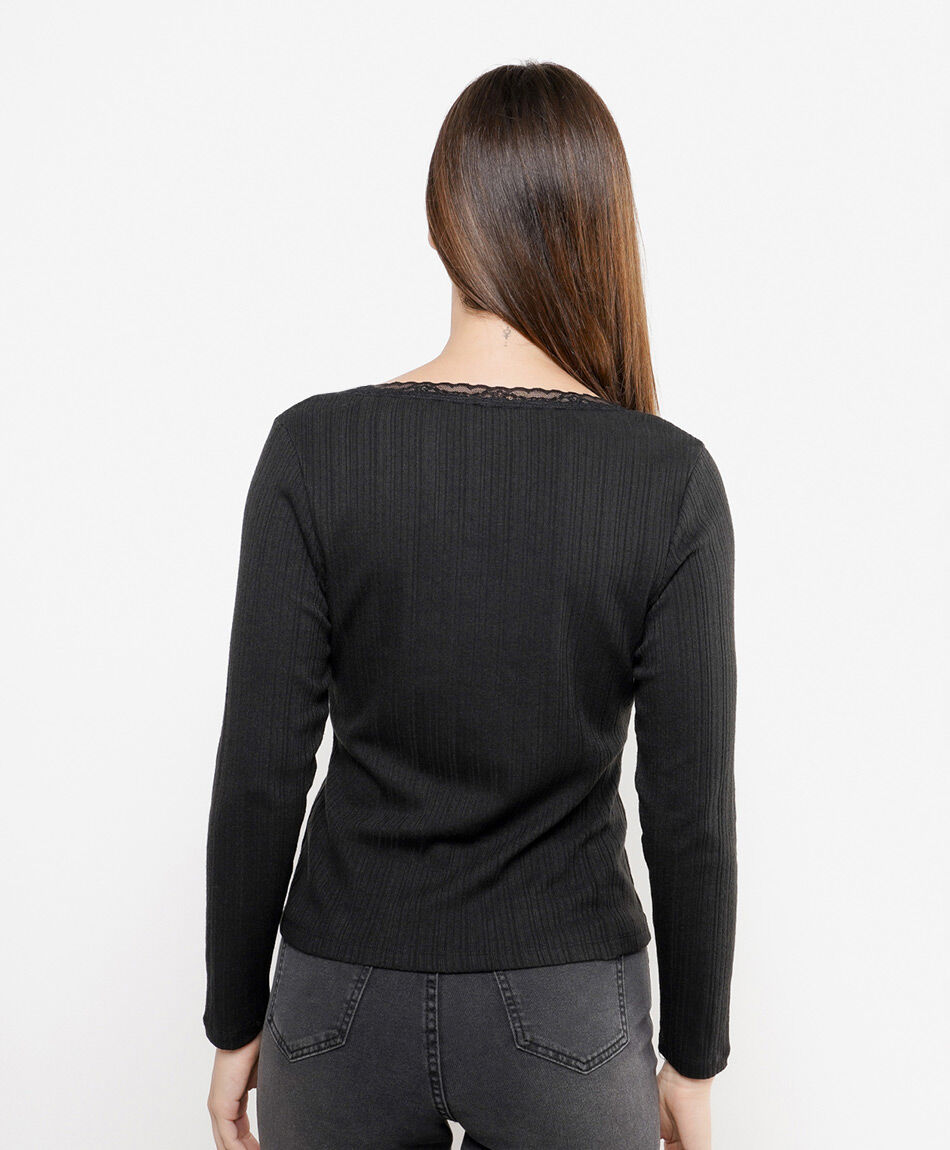 Polera mujer detalles encaje