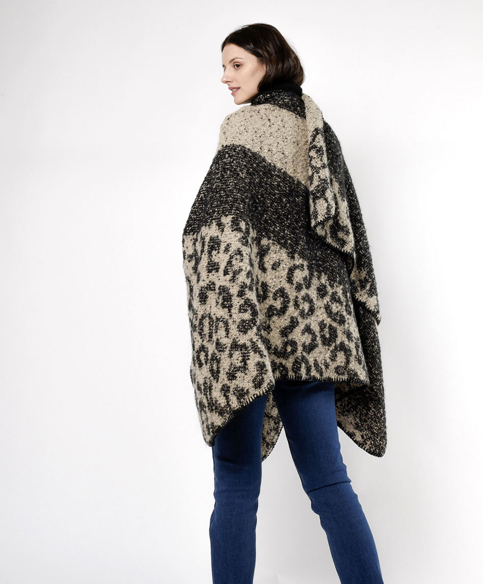 Poncho mujer animal print Poncho mujer animal print