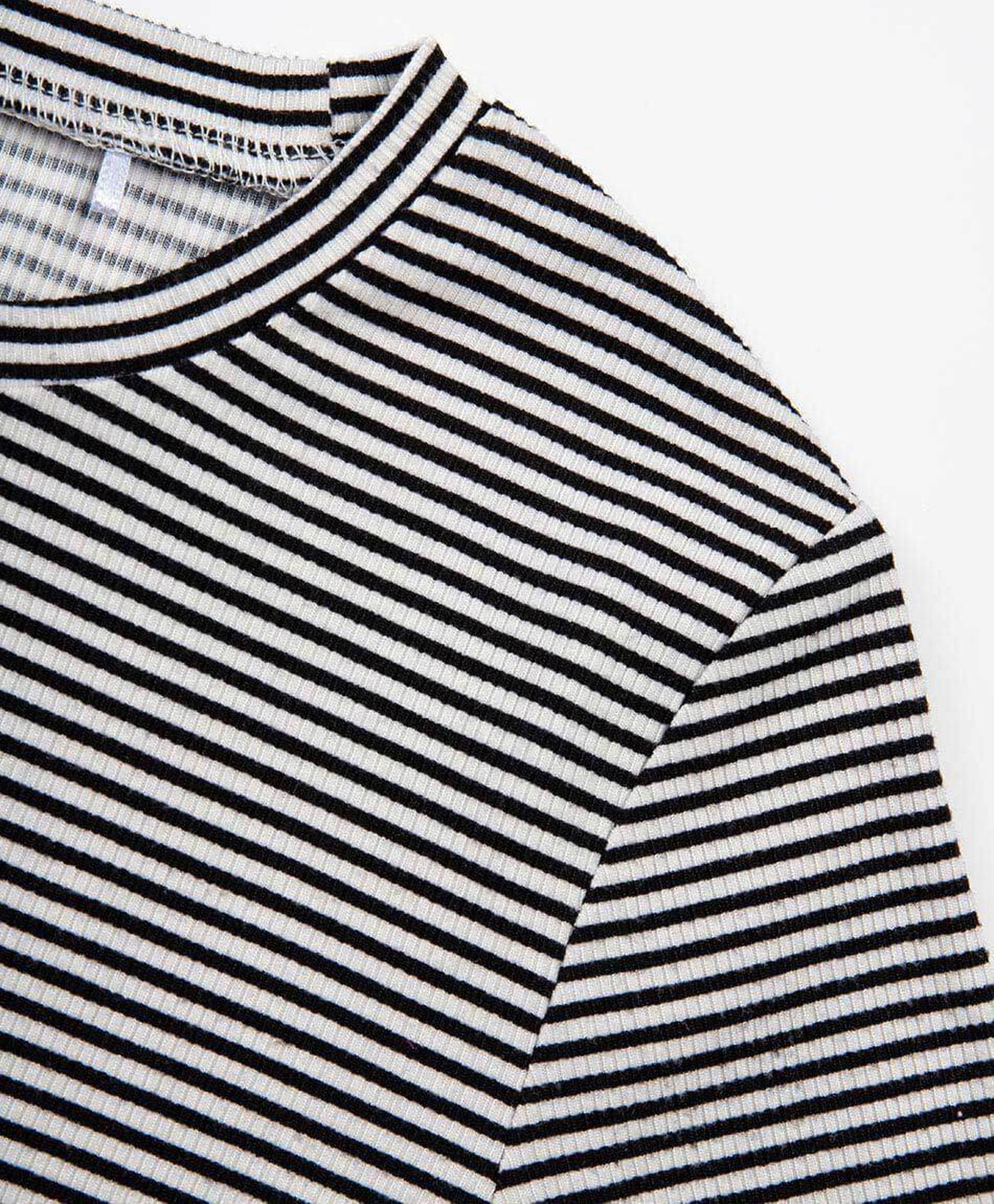 Polera niña líneas Polera niña líneas