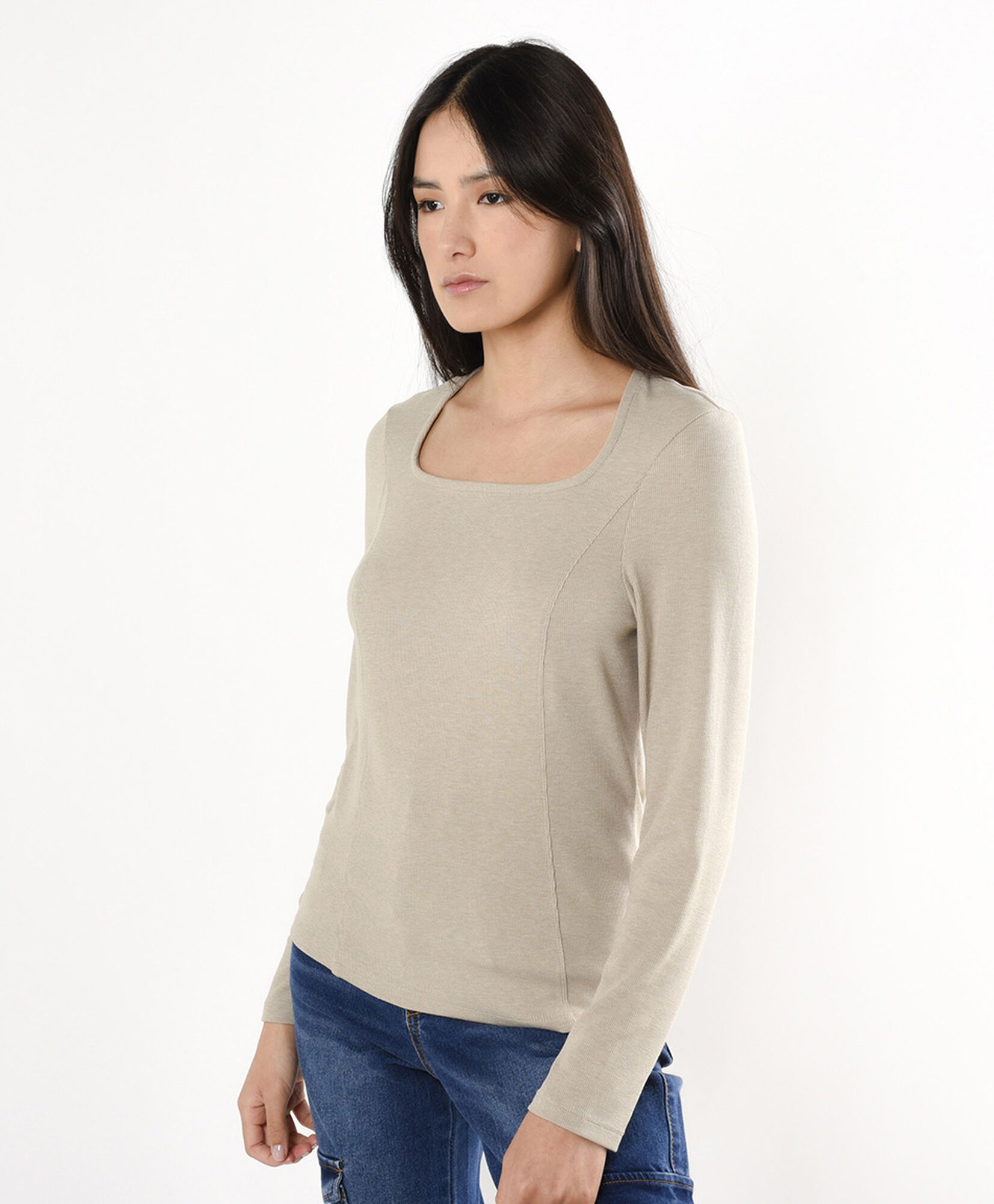 Polera mujer costuras frontales beige Polera mujer costuras frontales beige