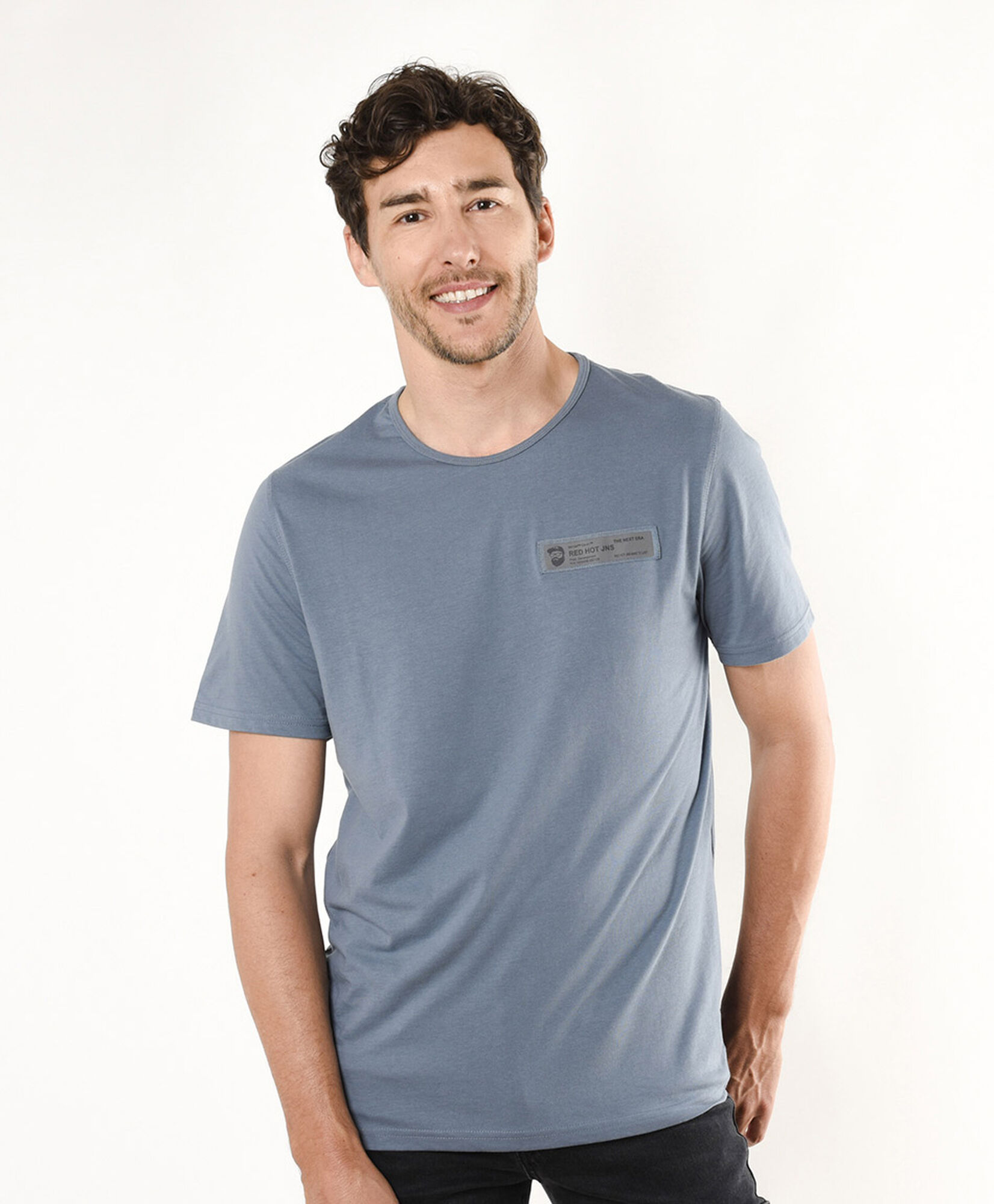 Polera hombre lisa colores parche Polera hombre lisa colores parche