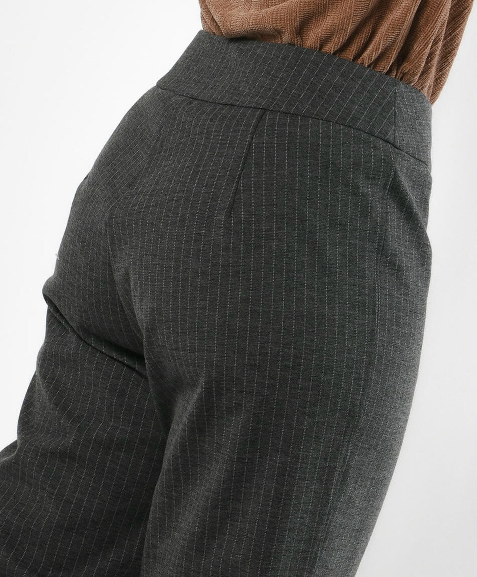 Pantalón mujer líneas wide gris Pantalón mujer líneas wide gris