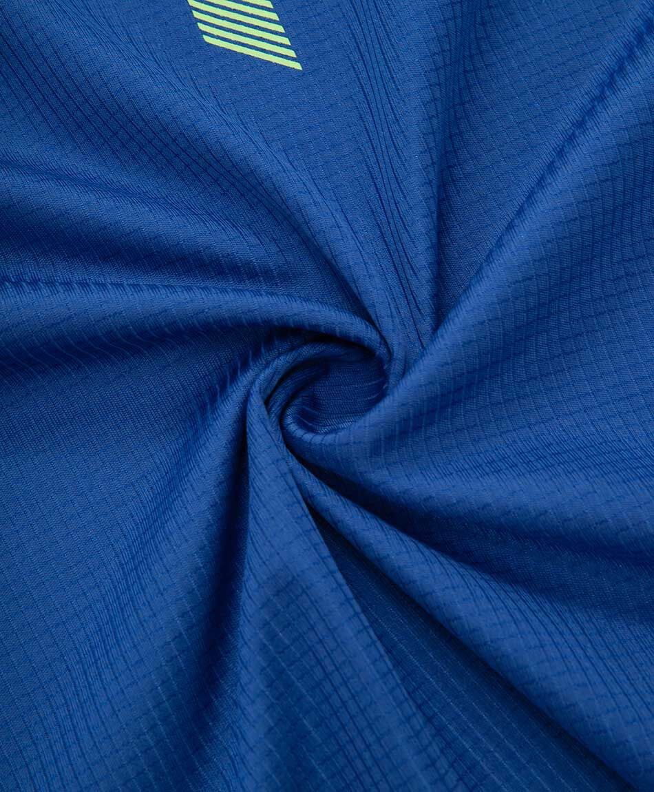 Polera deportiva hombre dise&ntilde;o puntos