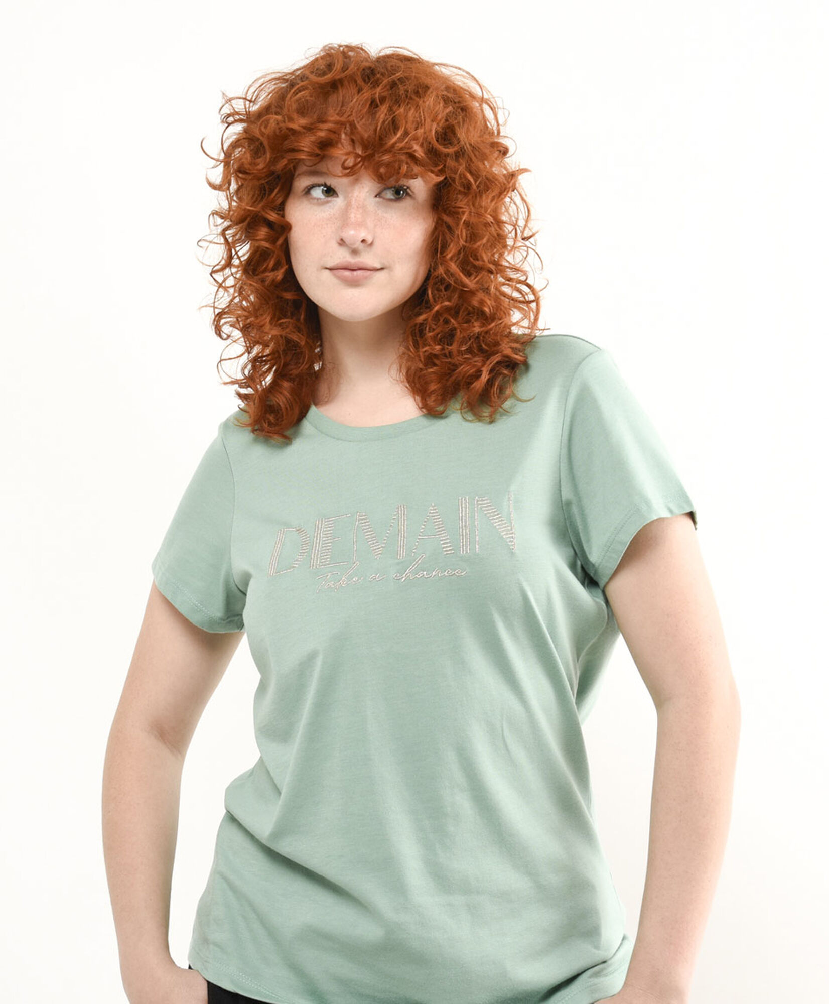Polera mujer bordado frontal Polera mujer bordado frontal