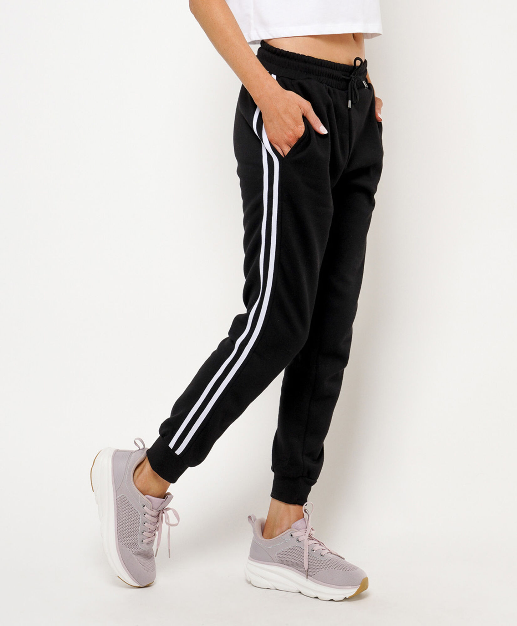 Pantalón deportivo mujer líneas Pantalón deportivo mujer líneas