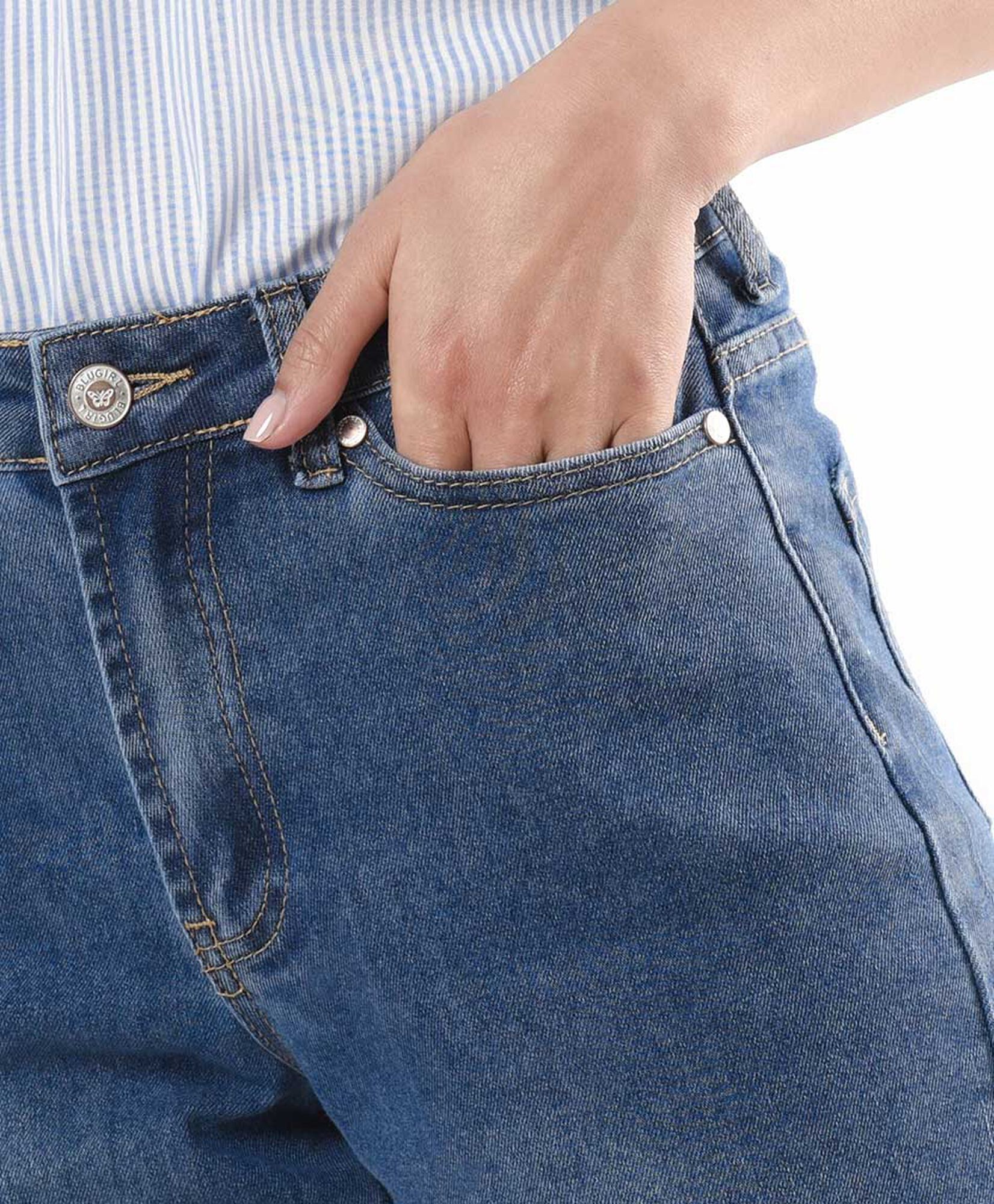 Jeans mujer basta bordada wide Jeans mujer basta bordada wide