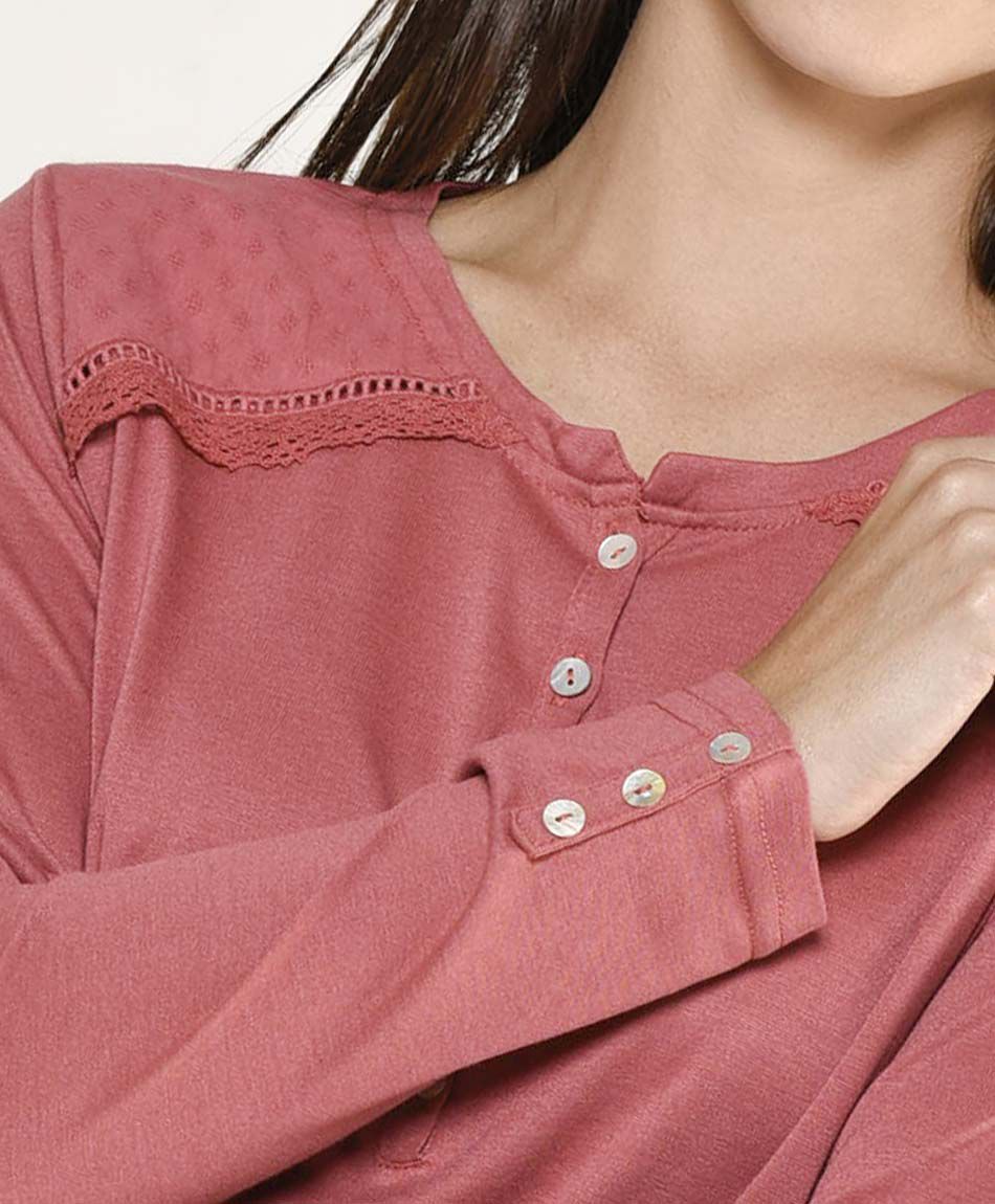 Polera mujer encaje en hombros