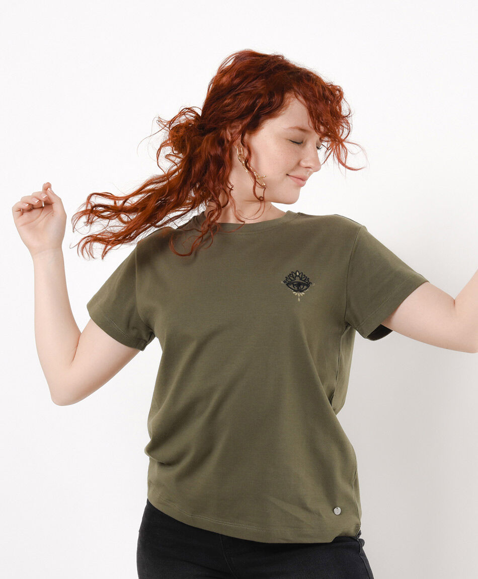 Polera mujer ojo bordado