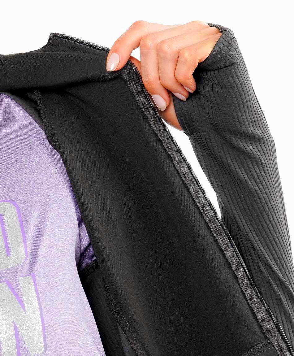 Poler&oacute;n deportivo mujer dise&ntilde;o texturizado