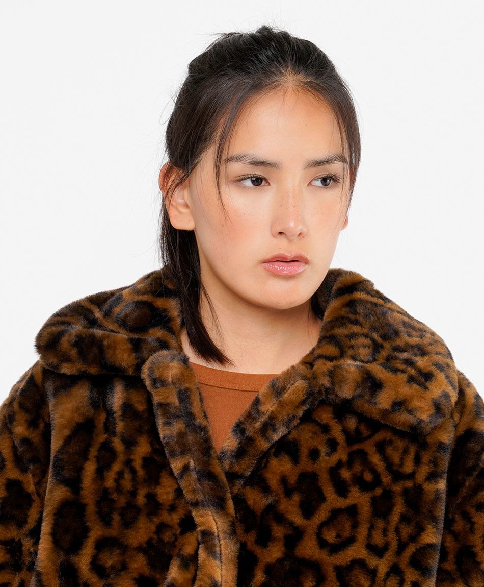 Chaqueta mujer animal print broches