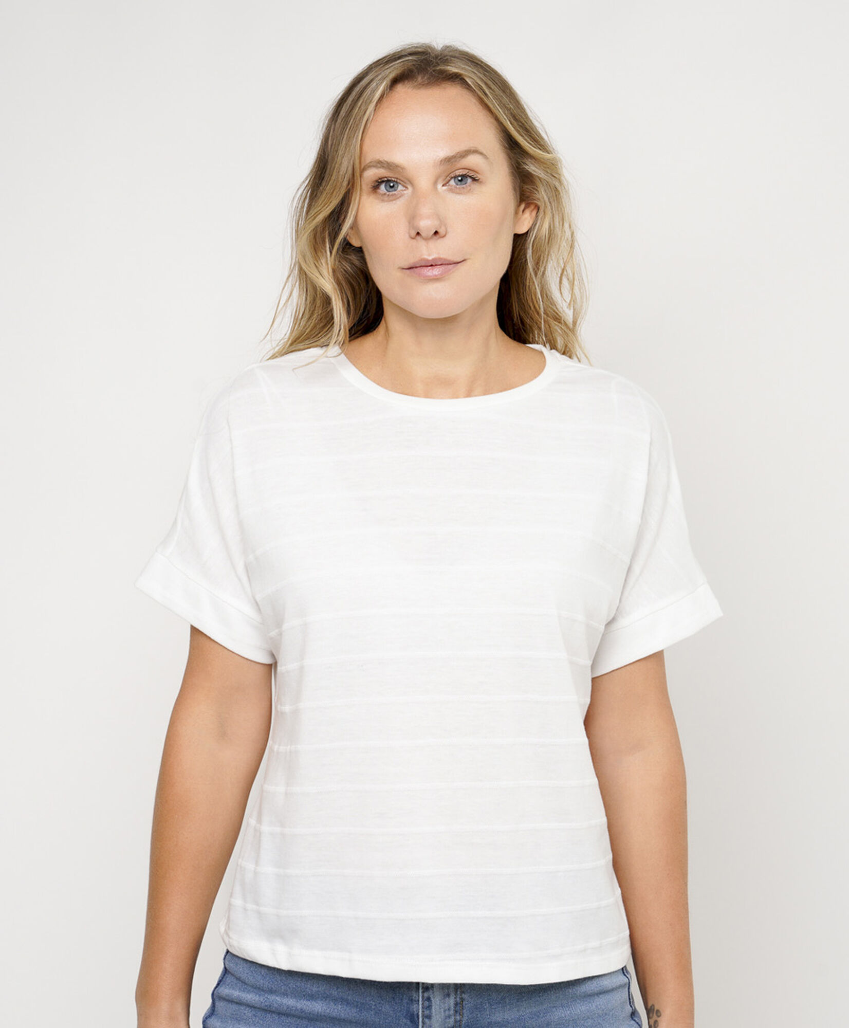 Polera mujer texturada líneas Polera mujer texturada líneas