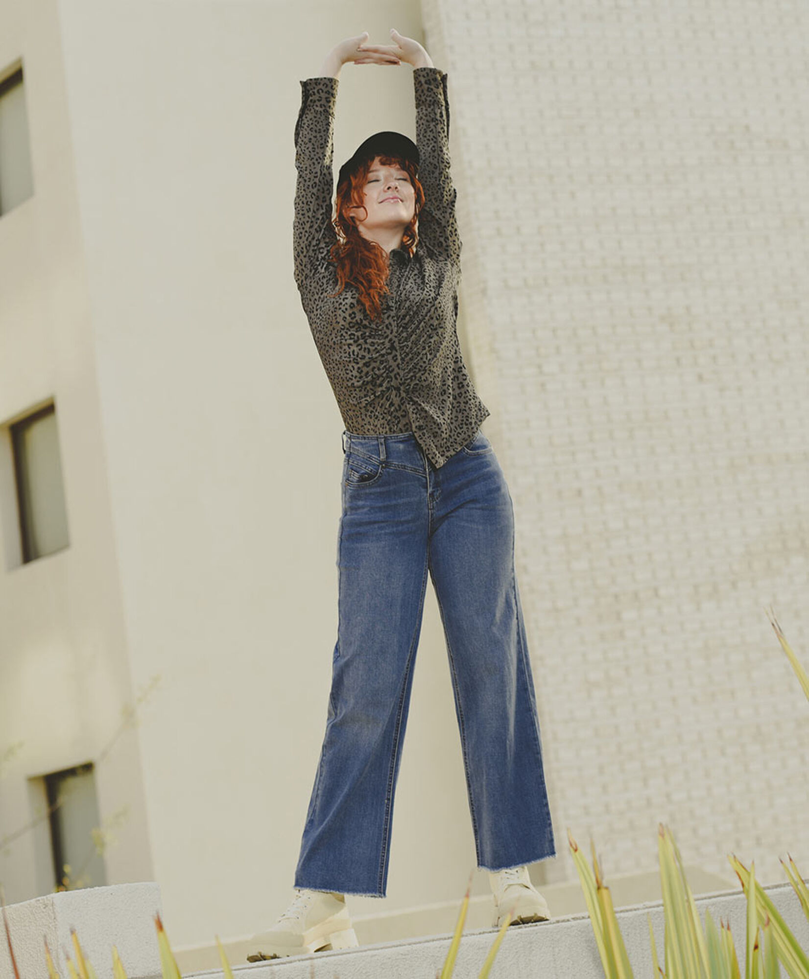 Jeans mujer desgastado flecos wide Jeans mujer desgastado flecos wide