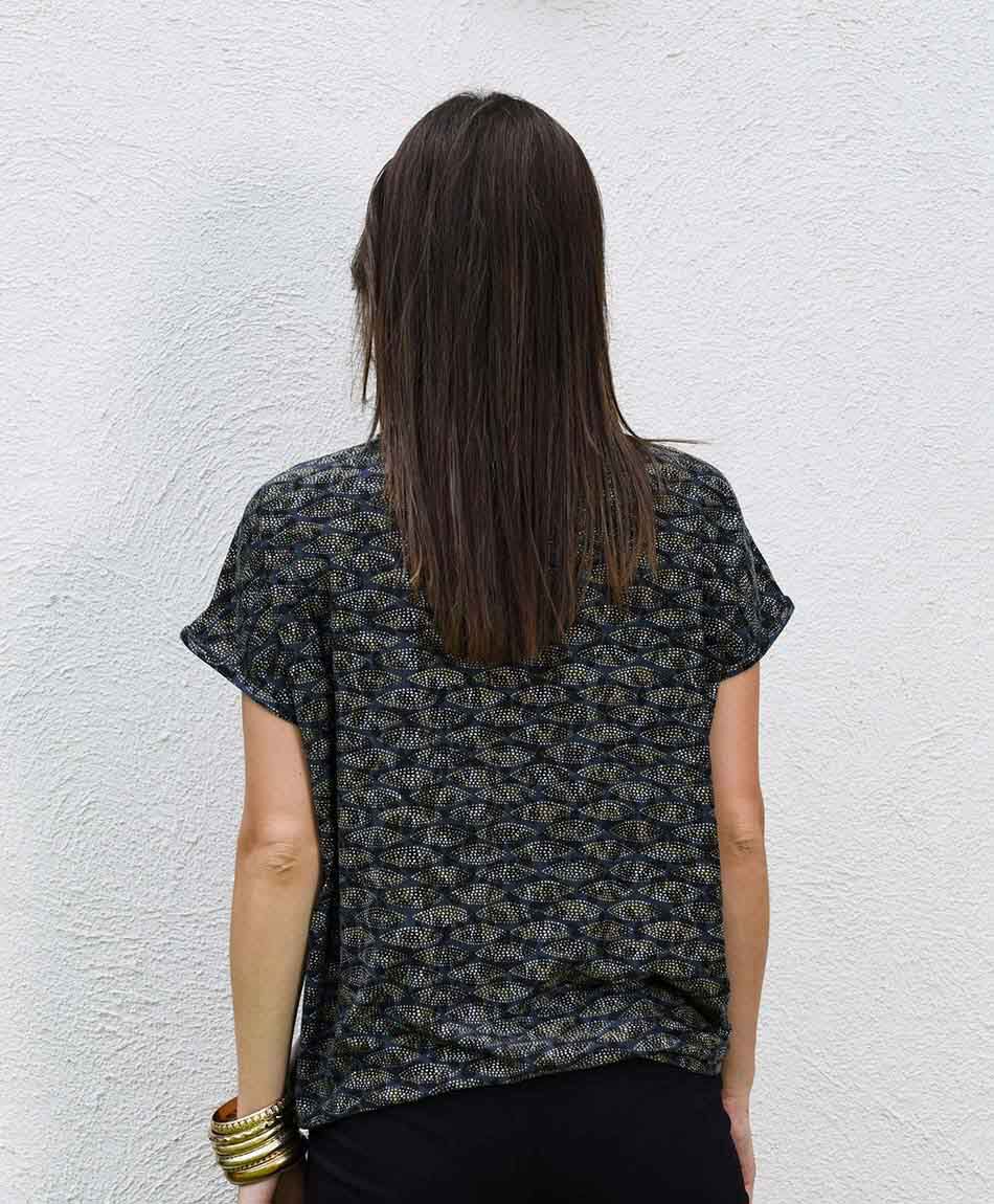 Polera estampada flores