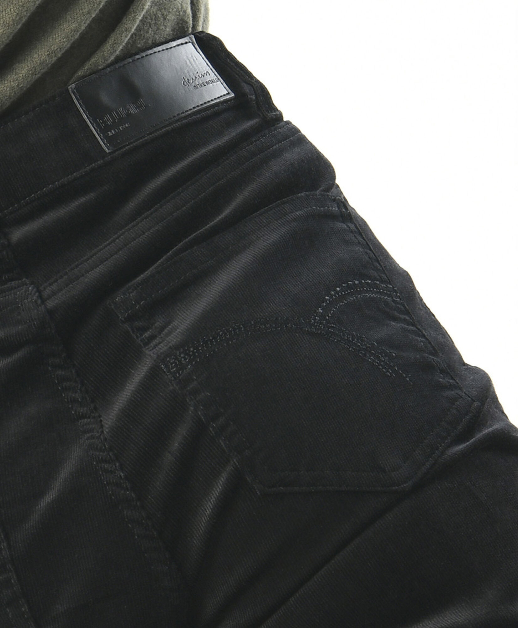 Pantalón mujer corderoy basta abierta negro Pantalón mujer corderoy basta abierta negro