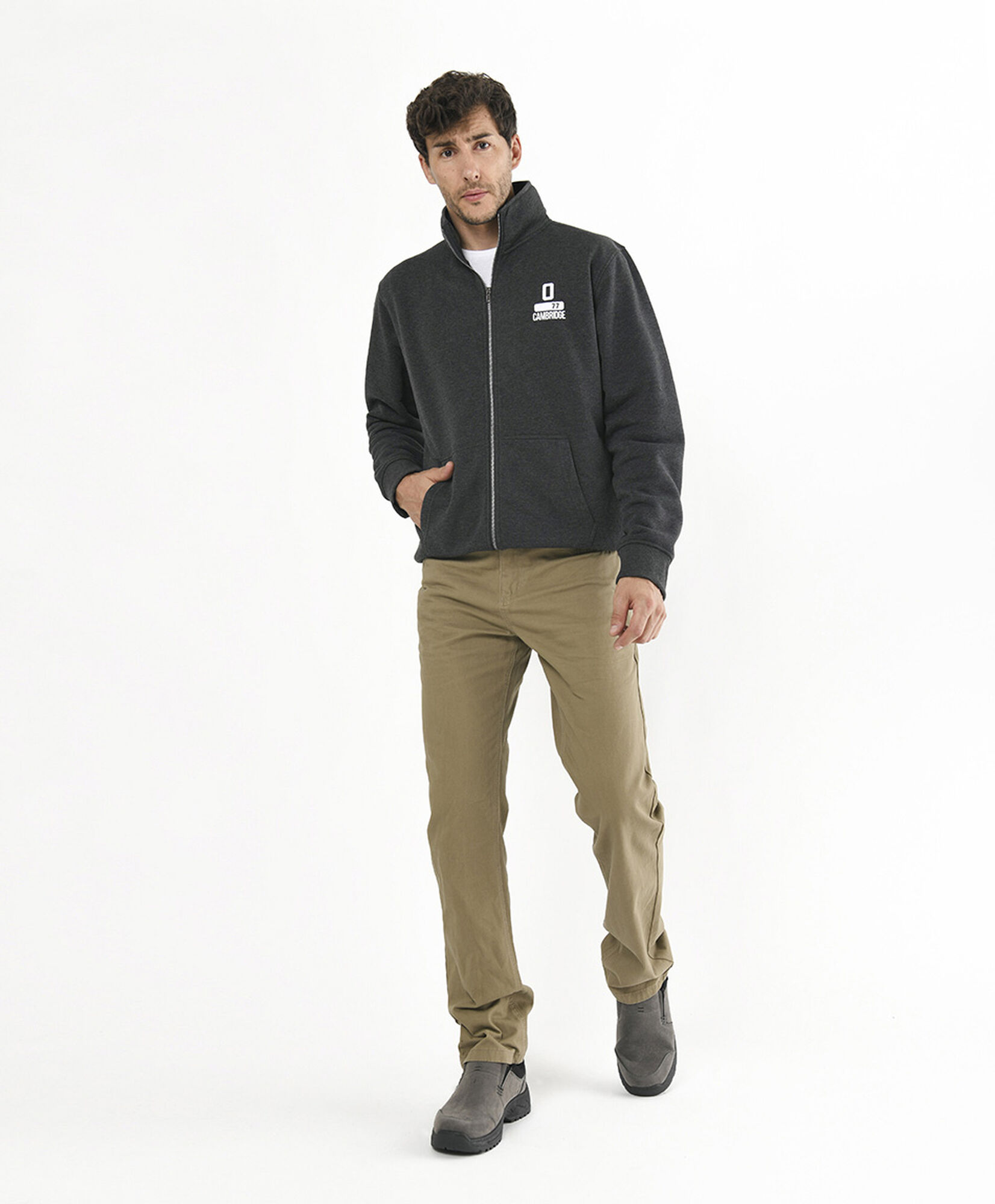 Pantalón hombre clásico beige Pantalón hombre clásico beige