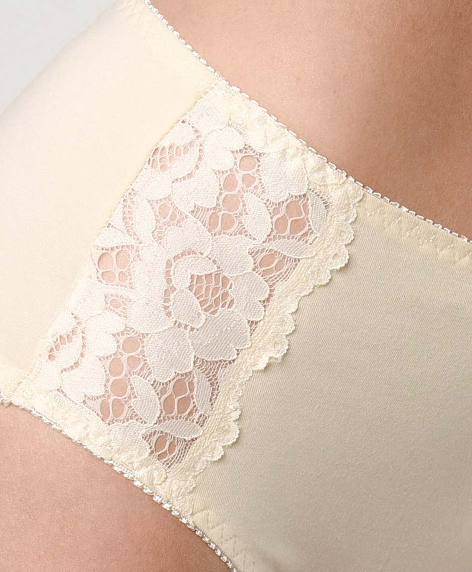 Calzón mujer encajes y transparencias Calzón mujer encajes y transparencias