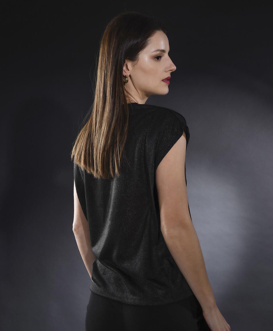 Polera manga corta cuello redondo