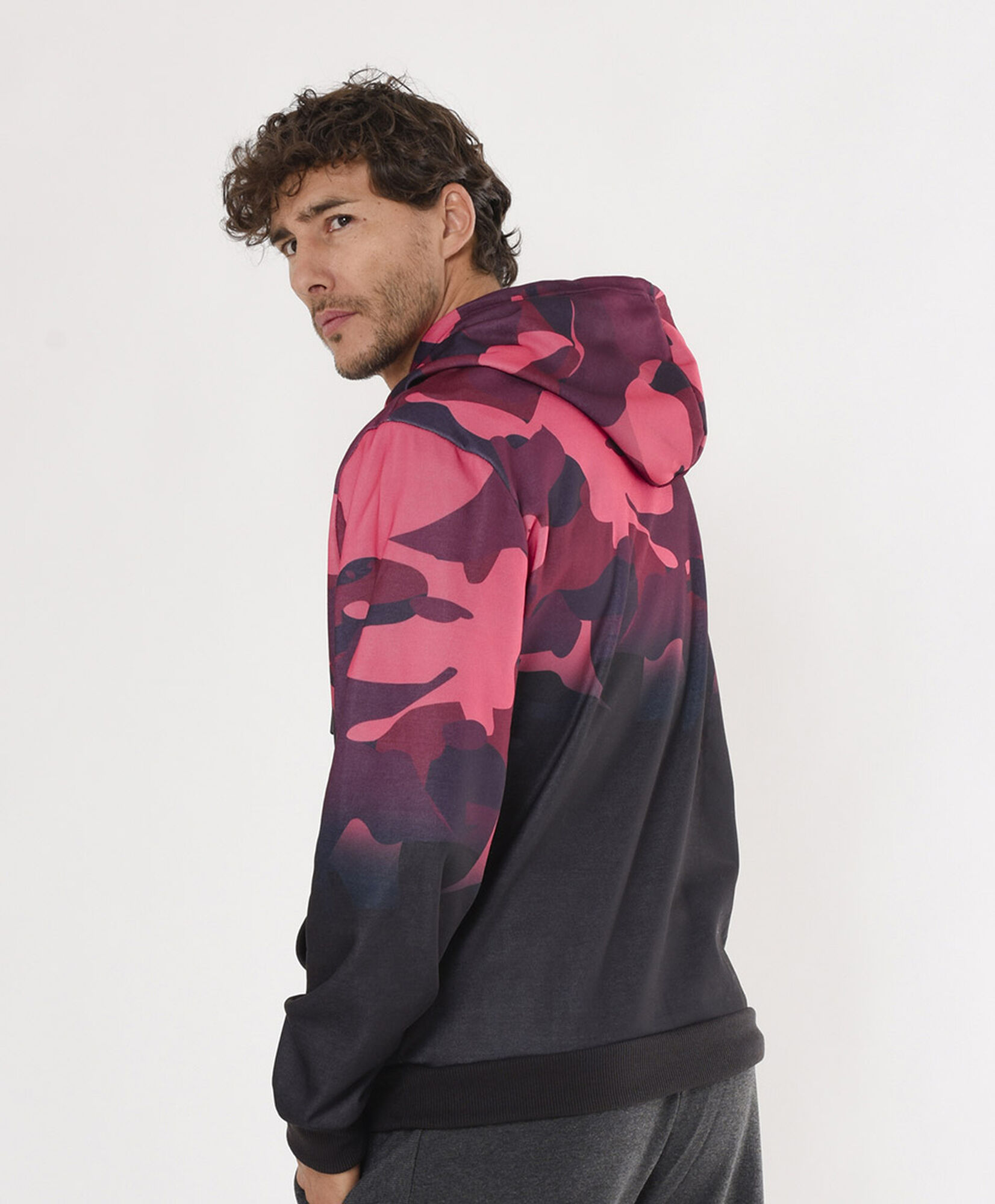 Polerón deportivo hombre camuflado degradé Polerón deportivo hombre camuflado degradé
