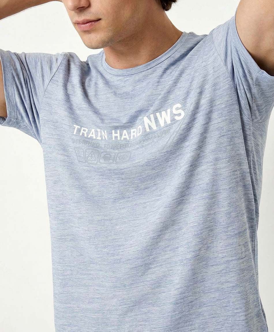 Polera deportiva hombre train hard