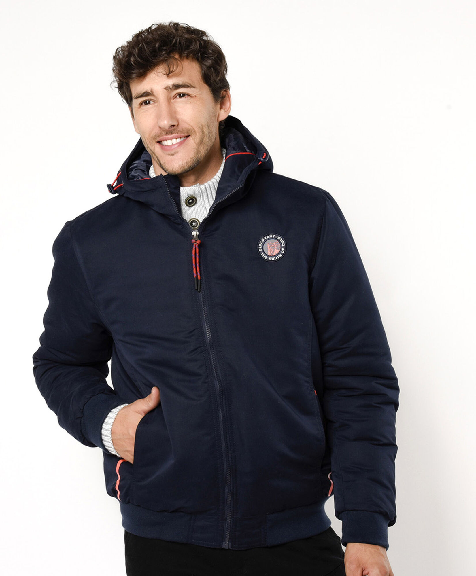 Parka hombre detalles rojos Parka hombre detalles rojos