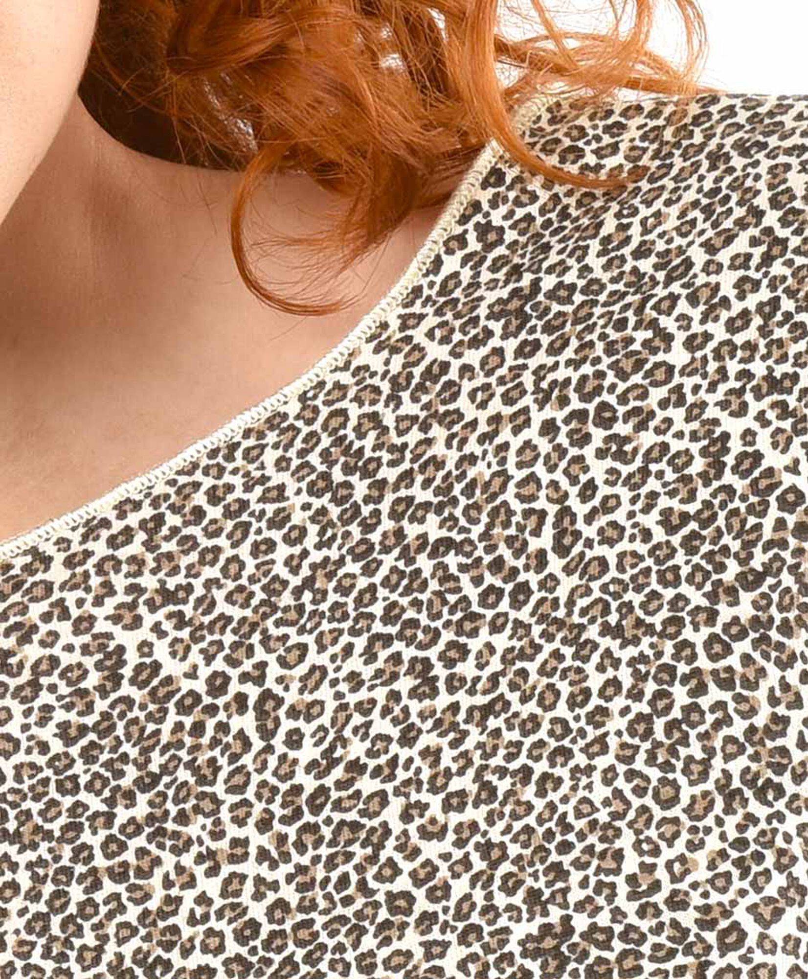 Polera mujer animal print manga larga Polera mujer animal print manga larga