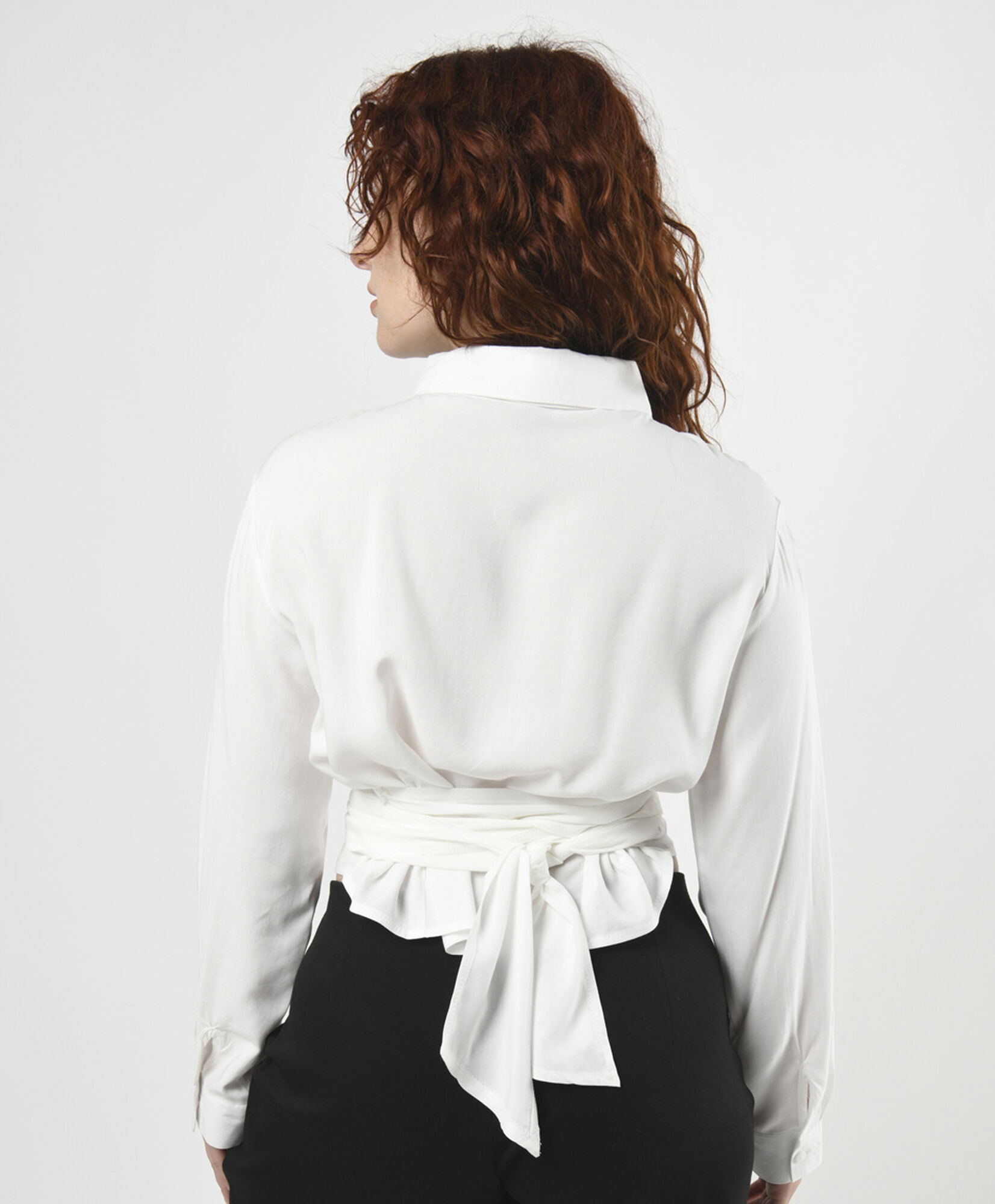 Blusa mujer cinturón crop Blusa mujer cinturón crop