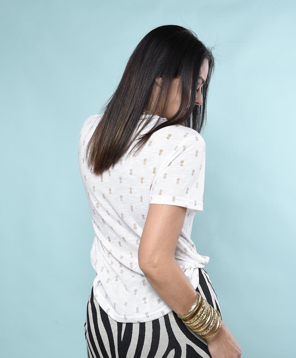 Polera manga corta cuello en v