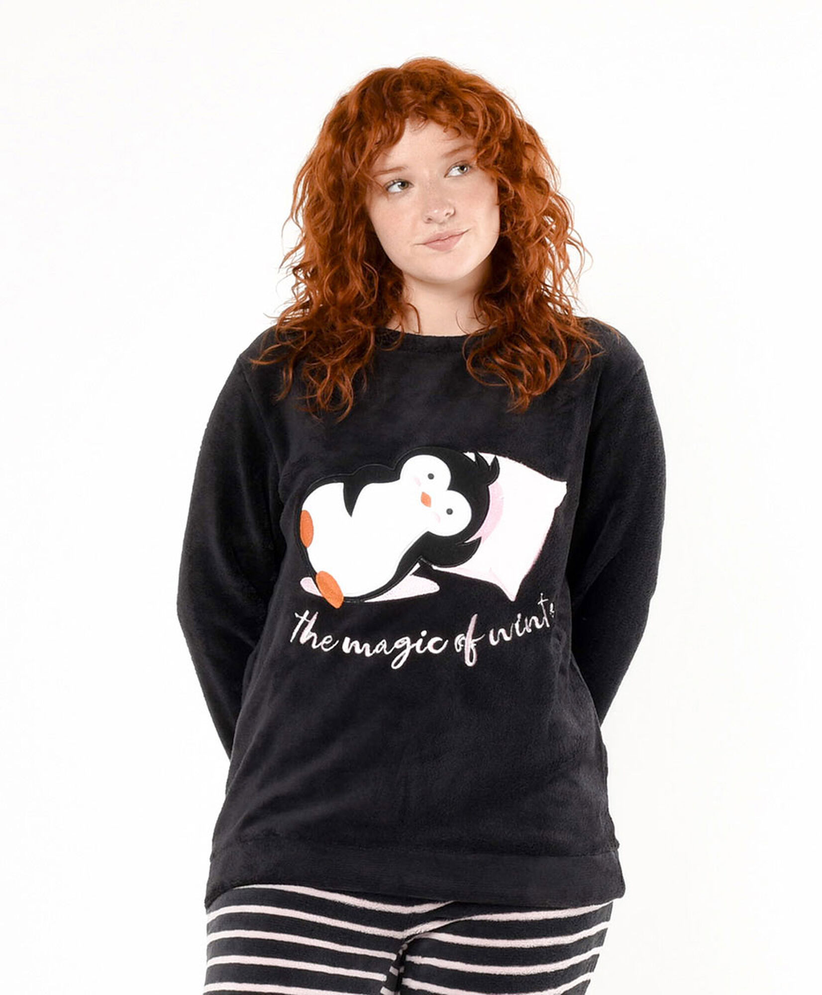 Pijama mujer polar pingüino y líneas Pijama mujer polar pingüino y líneas