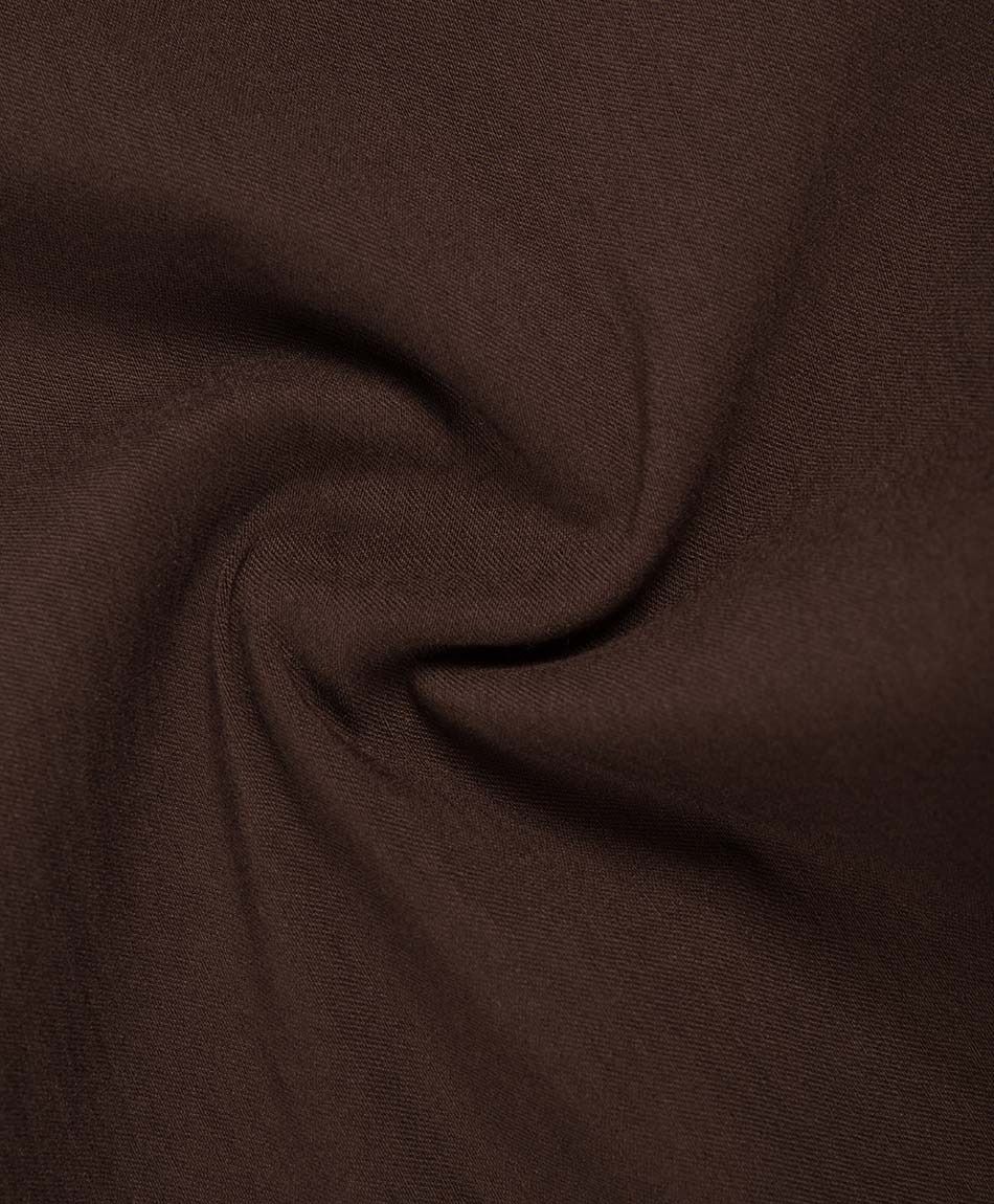Pantal&oacute;n mujer caf&eacute; detalle dorado