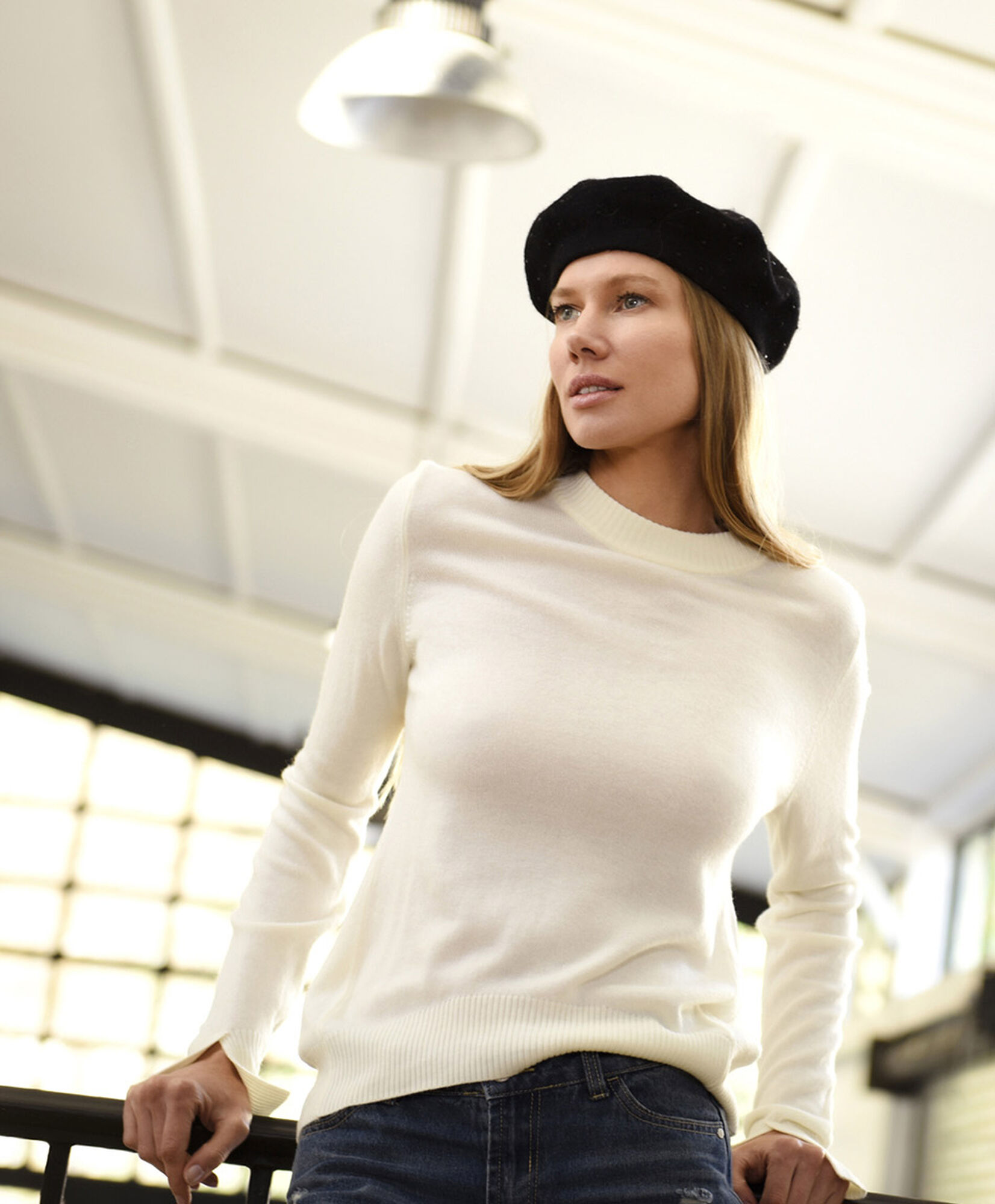Sweater mujer abertura lateral en puños Sweater mujer abertura lateral en puños