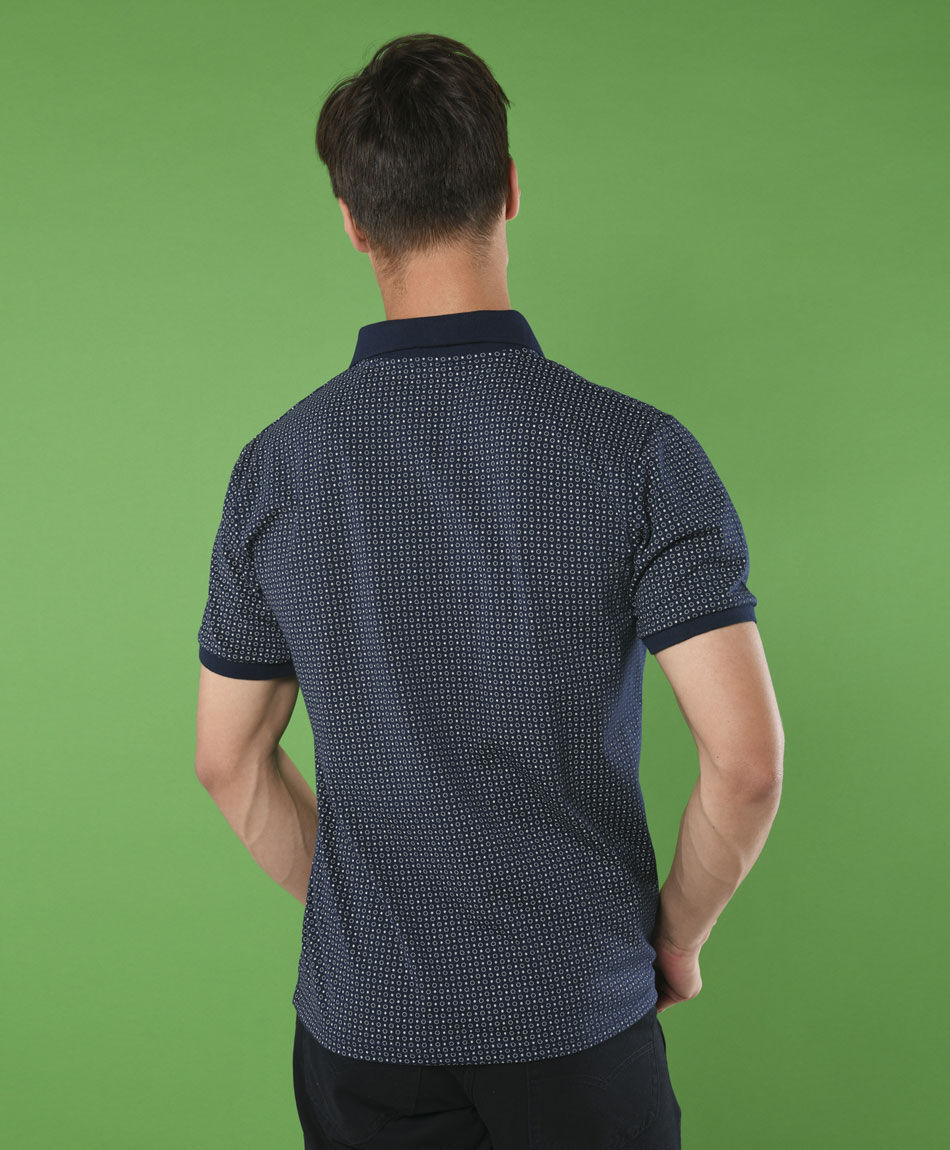 Polera manga corta cuello piqu&eacute;