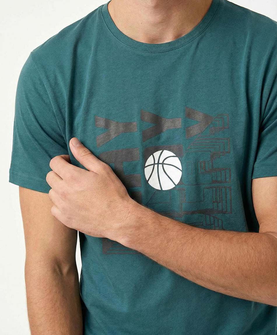 Polera deportiva hombre basketball