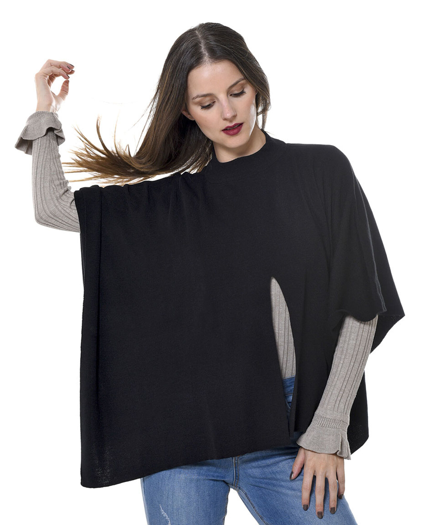 Poncho detalle abertura Poncho detalle abertura