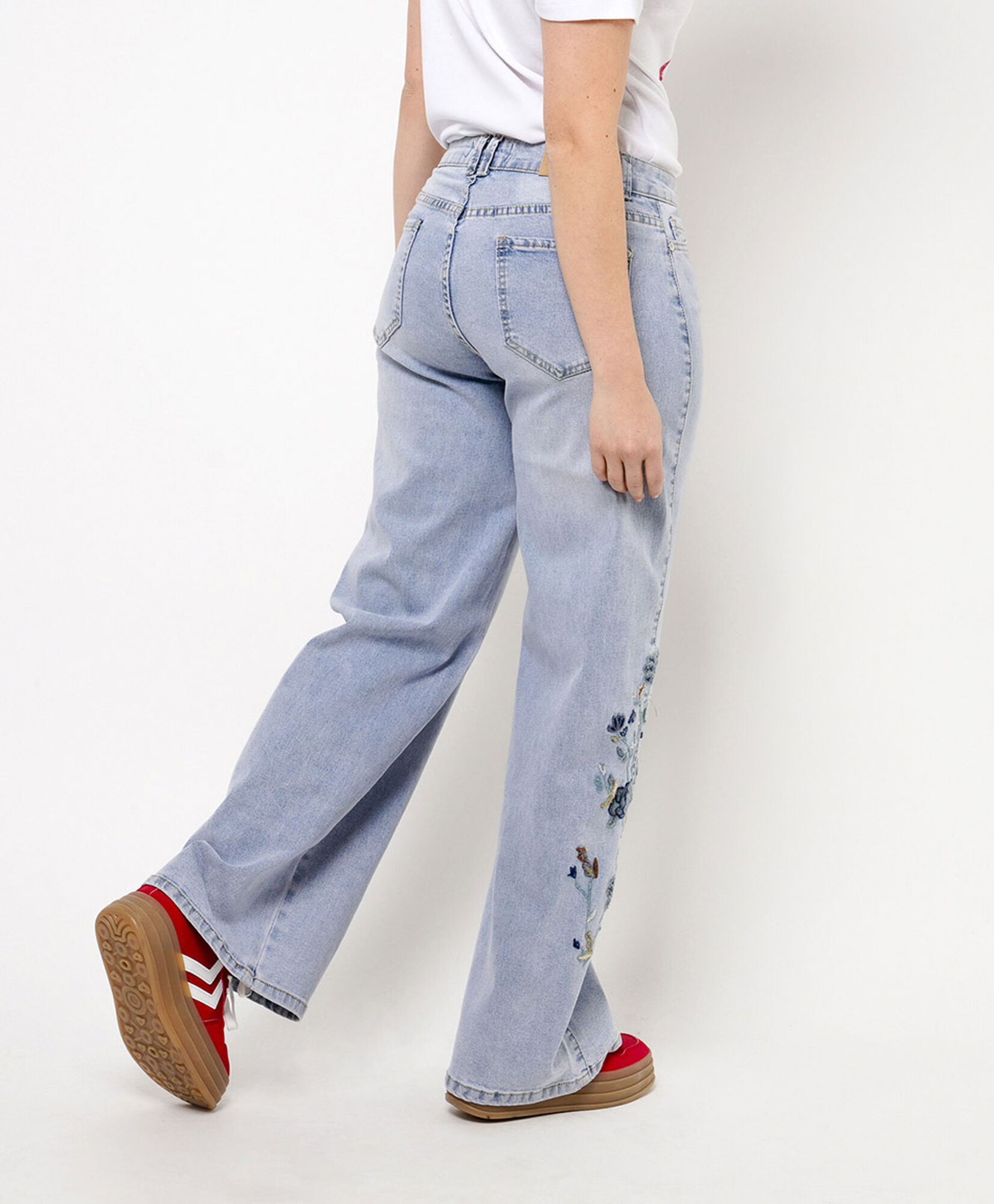 Jeans mujer bordado floral Jeans mujer bordado floral