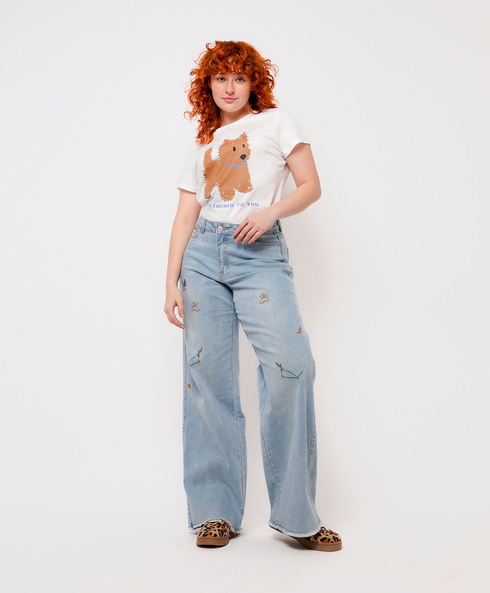 Jeans mujer dibujos bordados wide Jeans mujer dibujos bordados wide