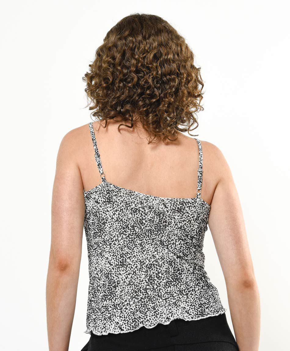 Polera mujer vuelo frontal