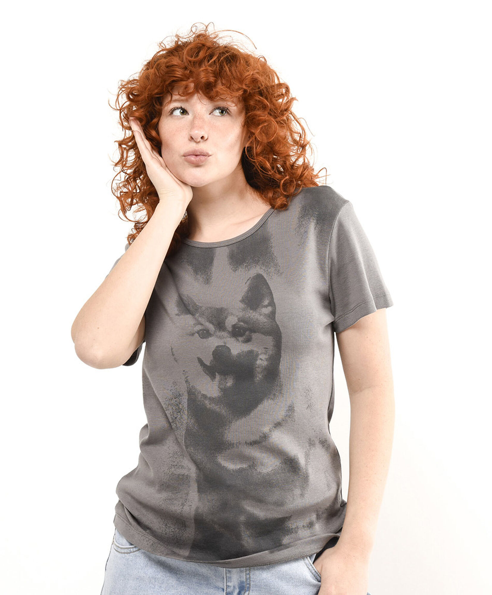 Polera mujer estampado perrito Polera mujer estampado perrito