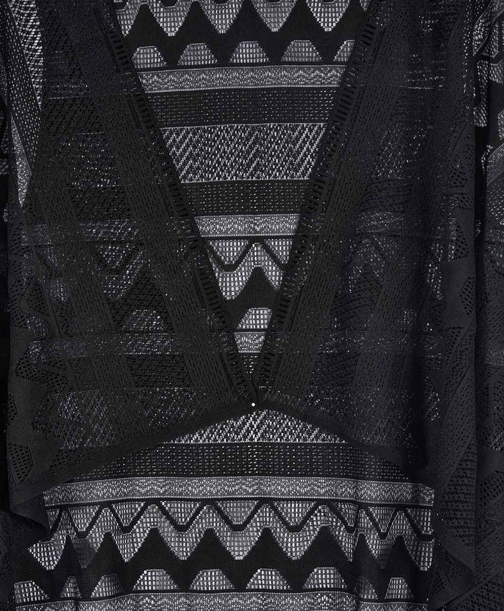 Pareo mujer diseño flecos Pareo mujer diseño flecos