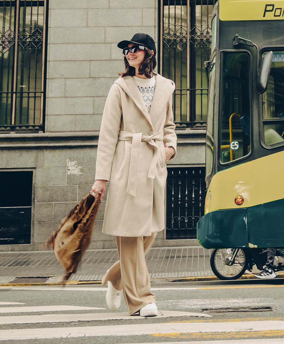 Abrigo mujer largo estilo capa