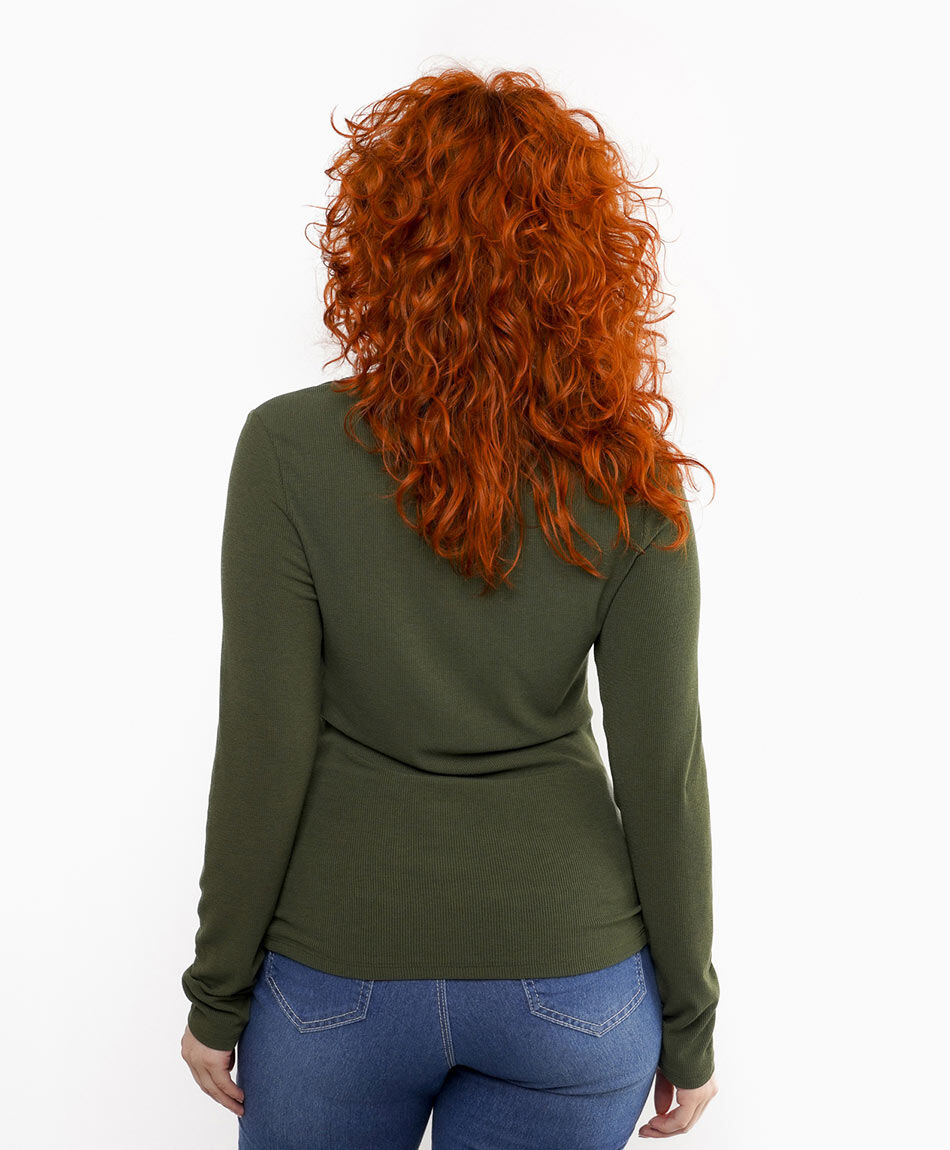 Polera mujer caballo bordado