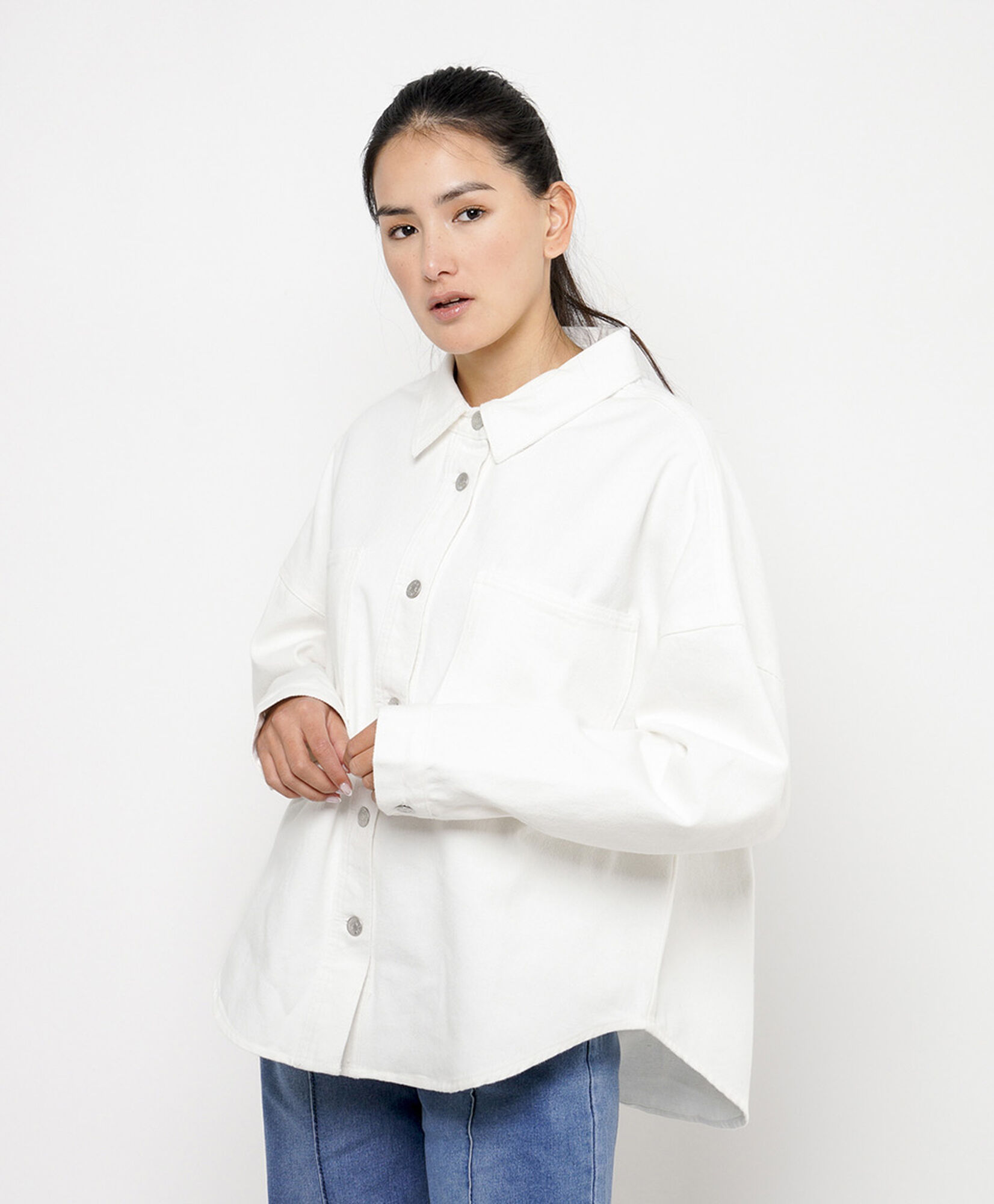 Blusa mujer denim blanca oversize Blusa mujer denim blanca oversize