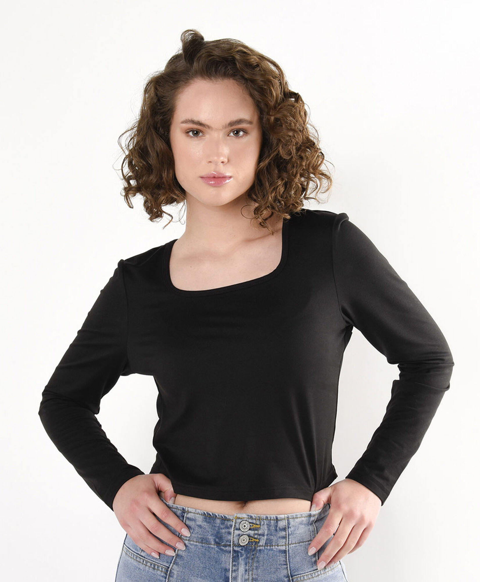 Polera mujer corta cuello cuadrado negra Polera mujer corta cuello cuadrado negra
