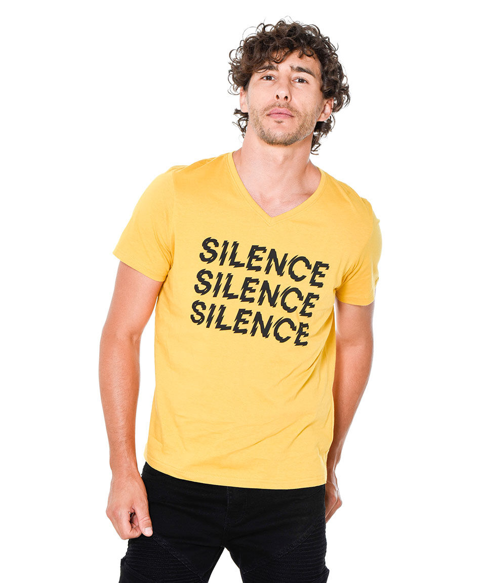 Polera estampada cuello v