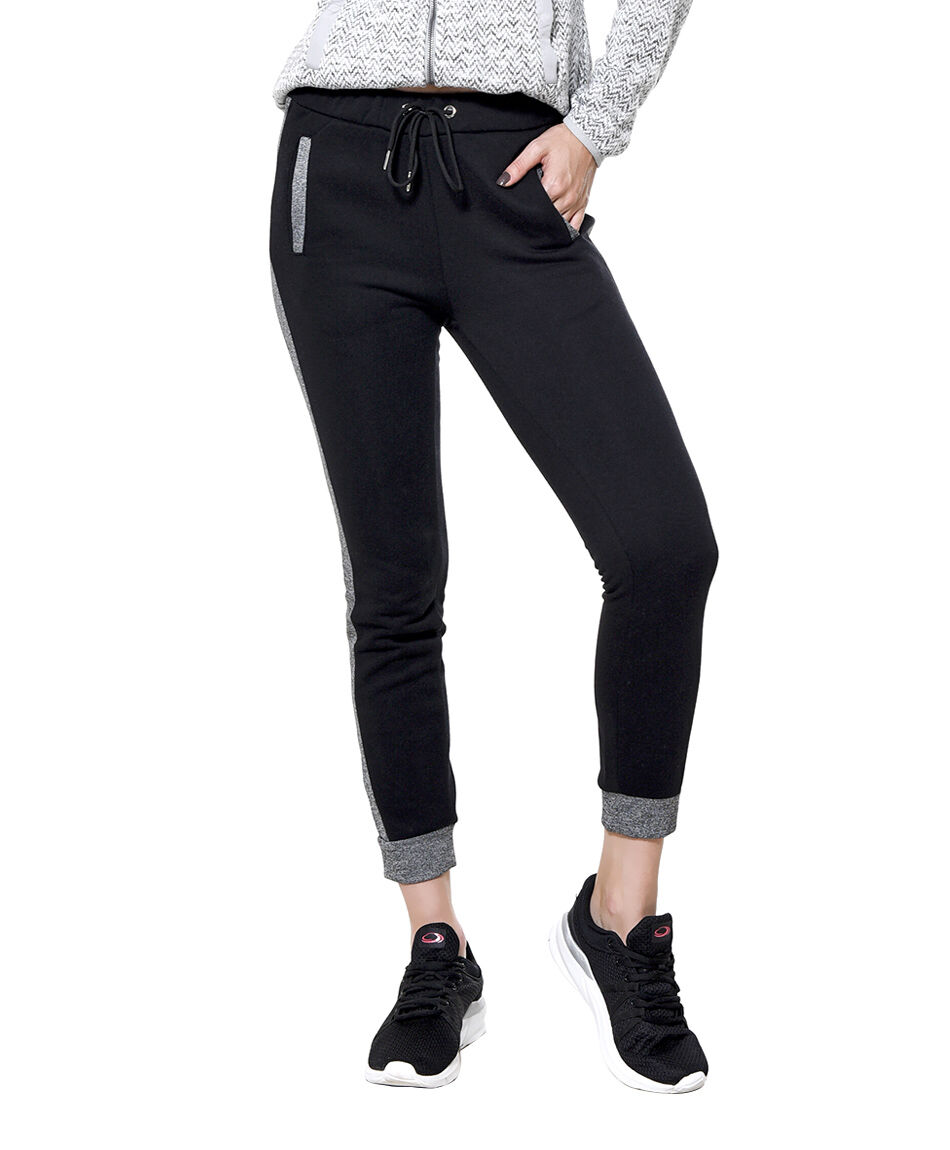 Pantalon deportivo contraste