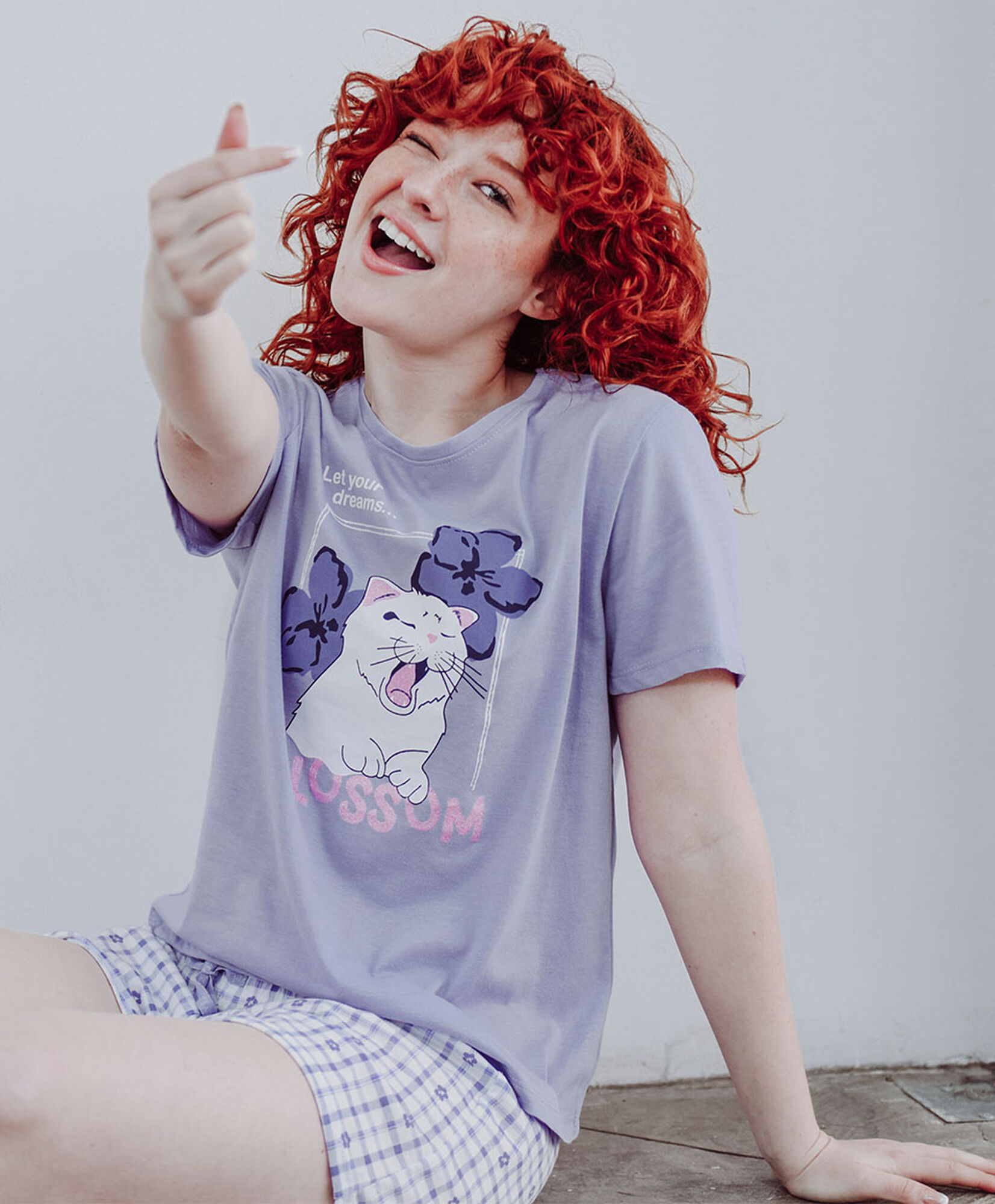 Pijama mujer gato y flores short Pijama mujer gato y flores short